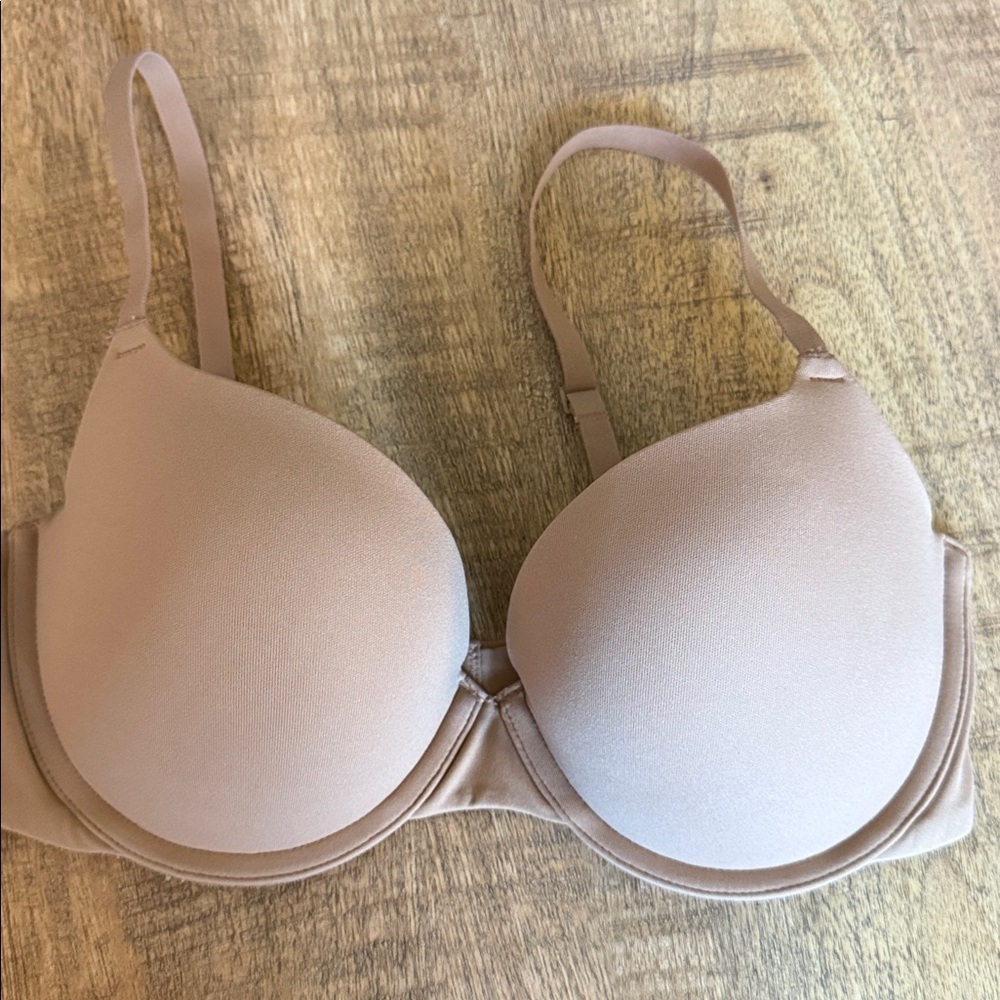 SKIMS Fits Everybody PUSH-UP BRA - 2295 size 34A NWOT